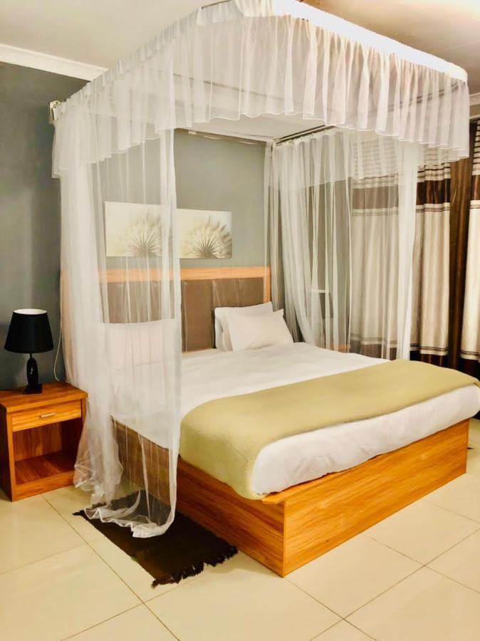 Top Lodge In Блантайр Экстерьер фото